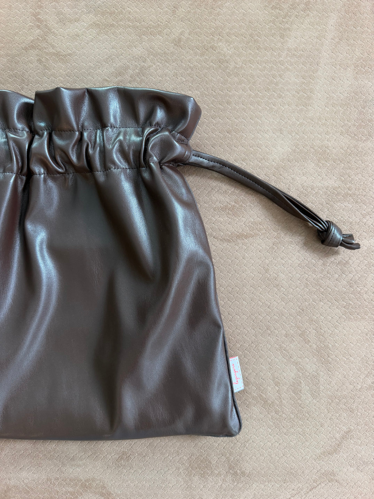 Pouch tracolla