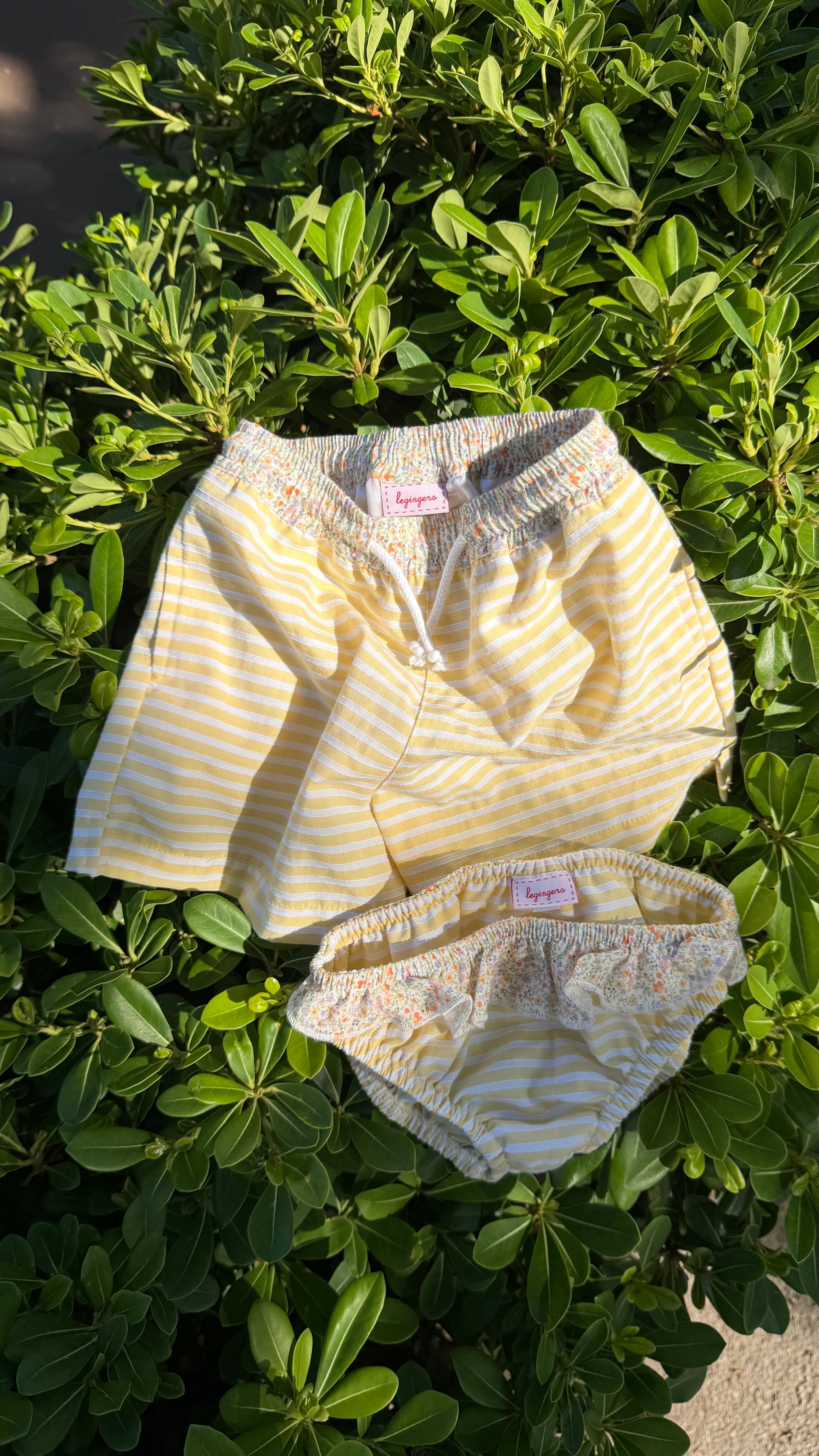 Slip bimba righe gialle e balza fiorellini