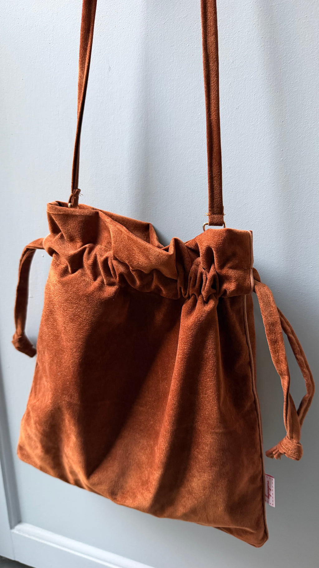 Pouch tracolla