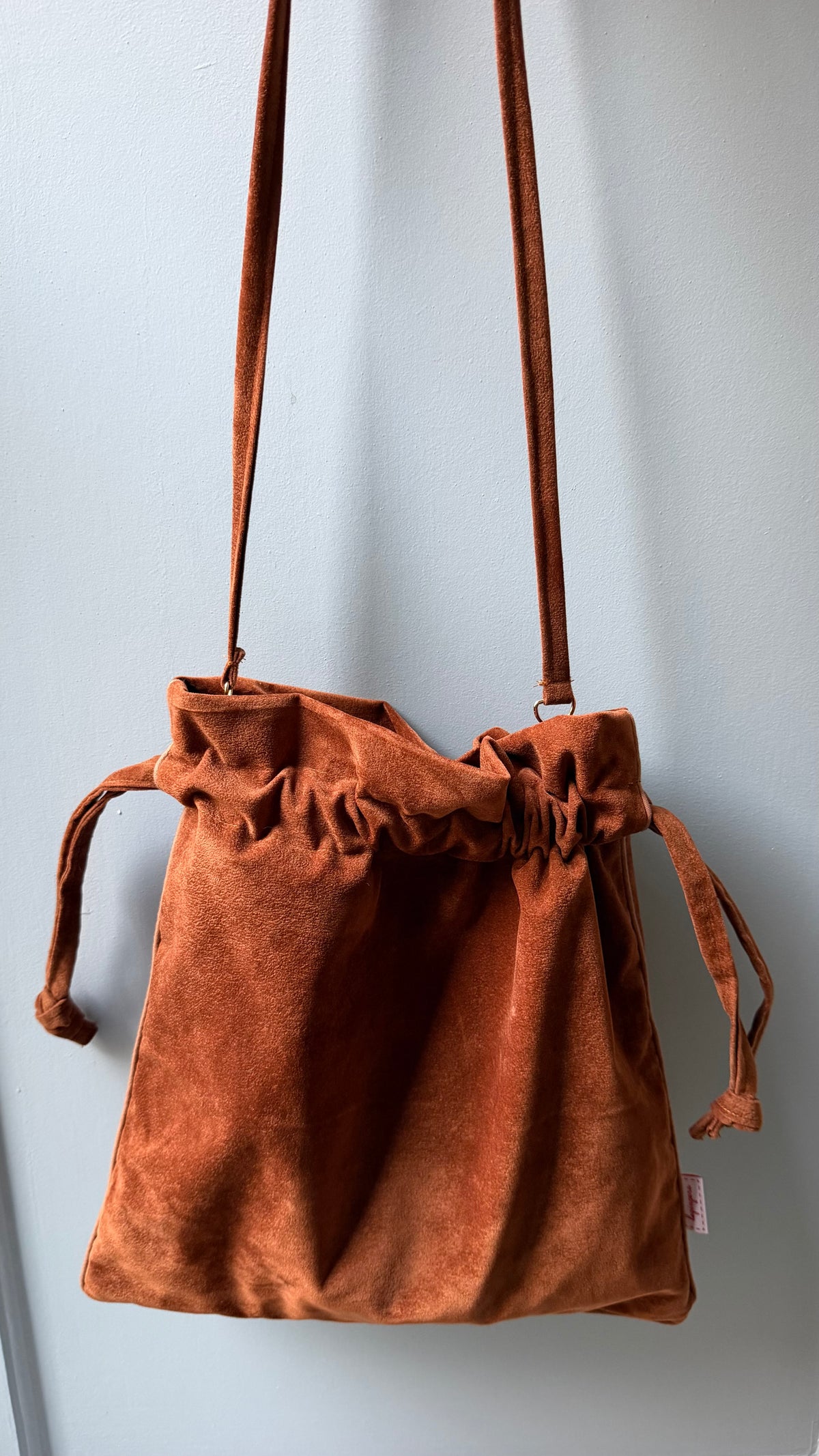 Pouch tracolla