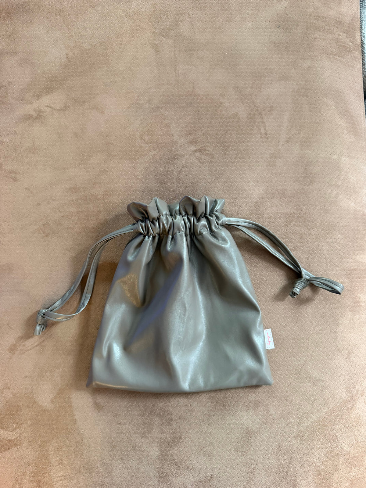 Pouch tracolla