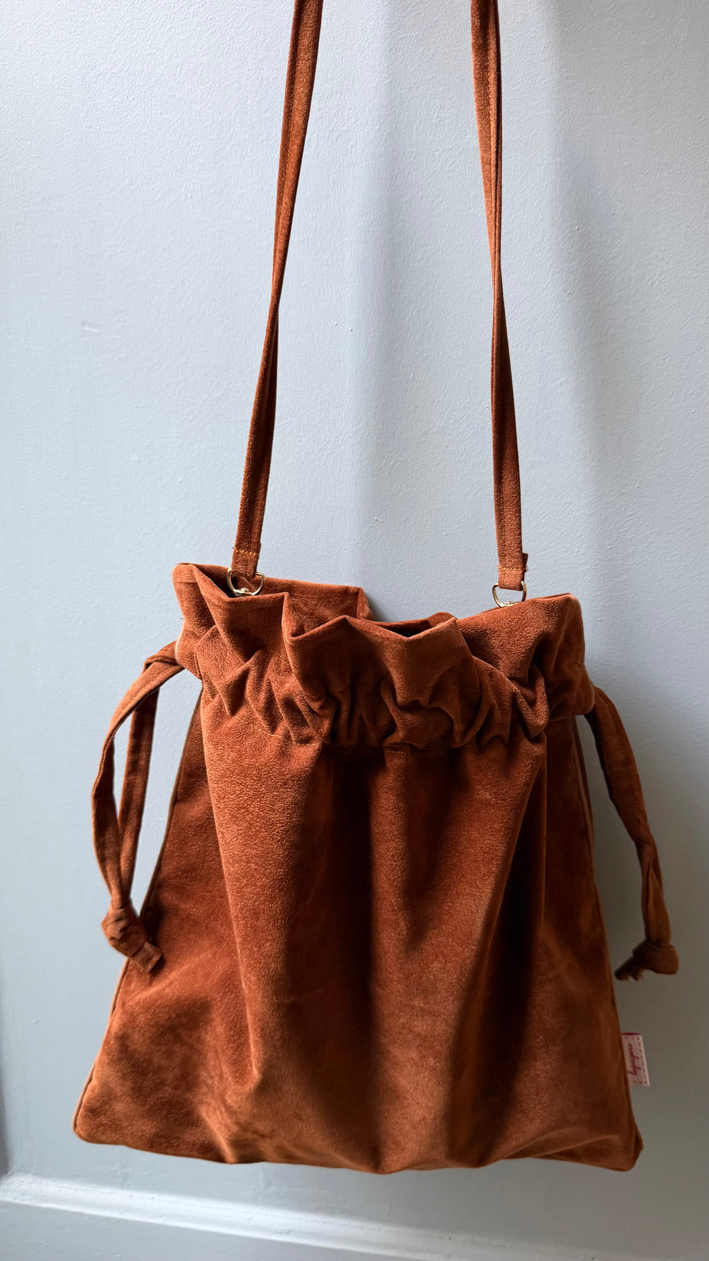 Pouch tracolla