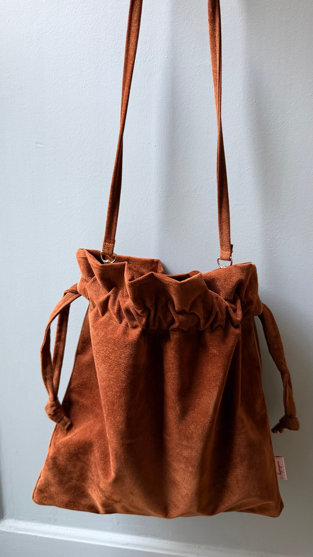 Pouch tracolla
