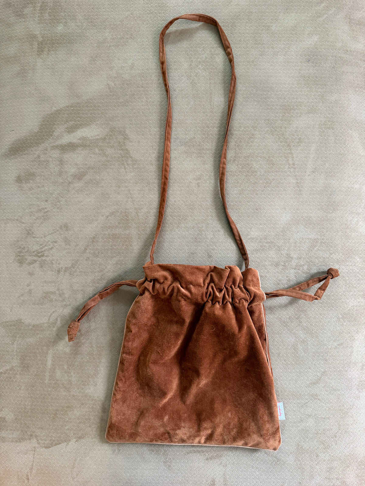 Pouch tracolla