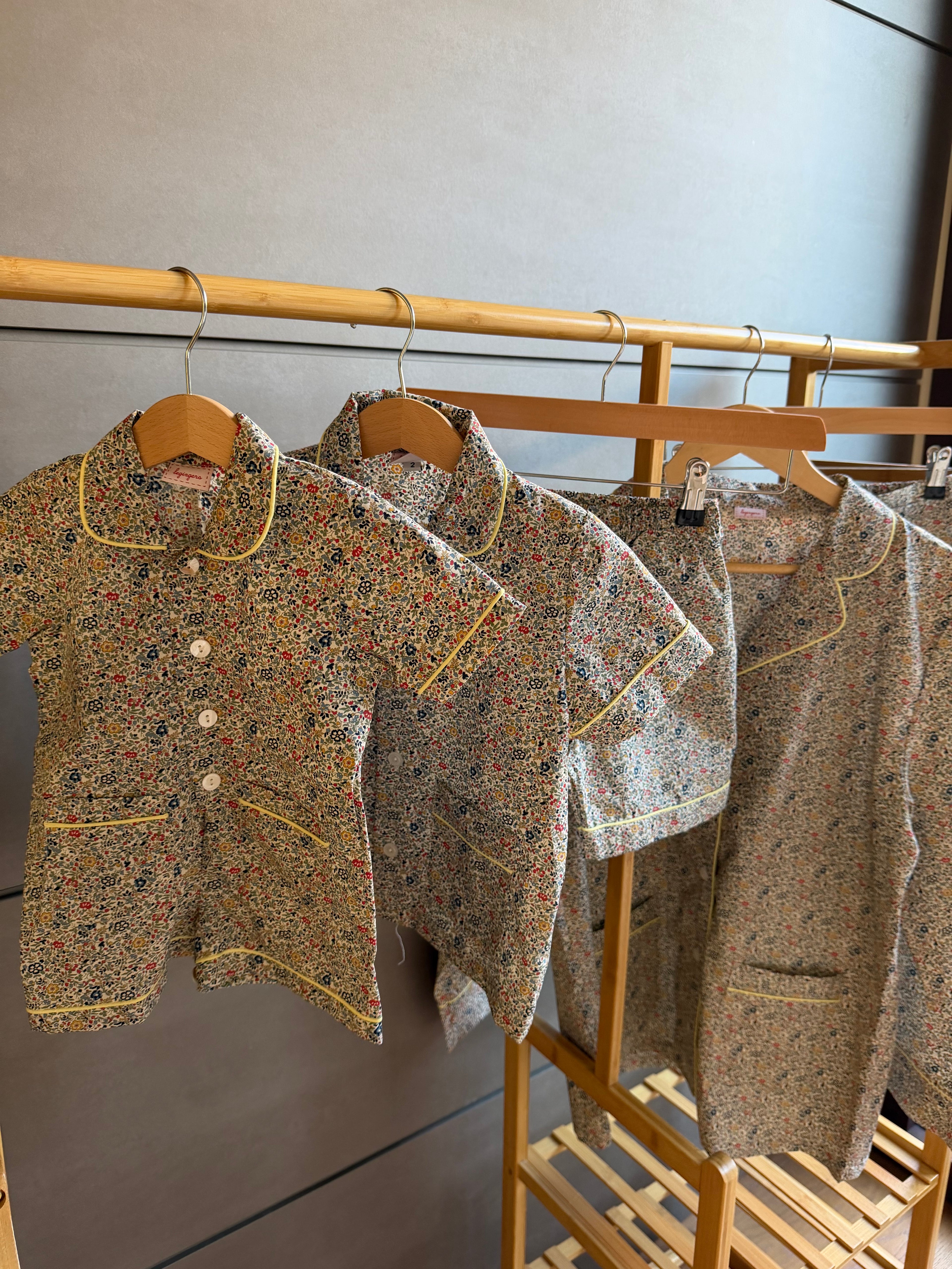 Pigiama donna FIORELLINI GIALLI E BLU Lungo + Corto