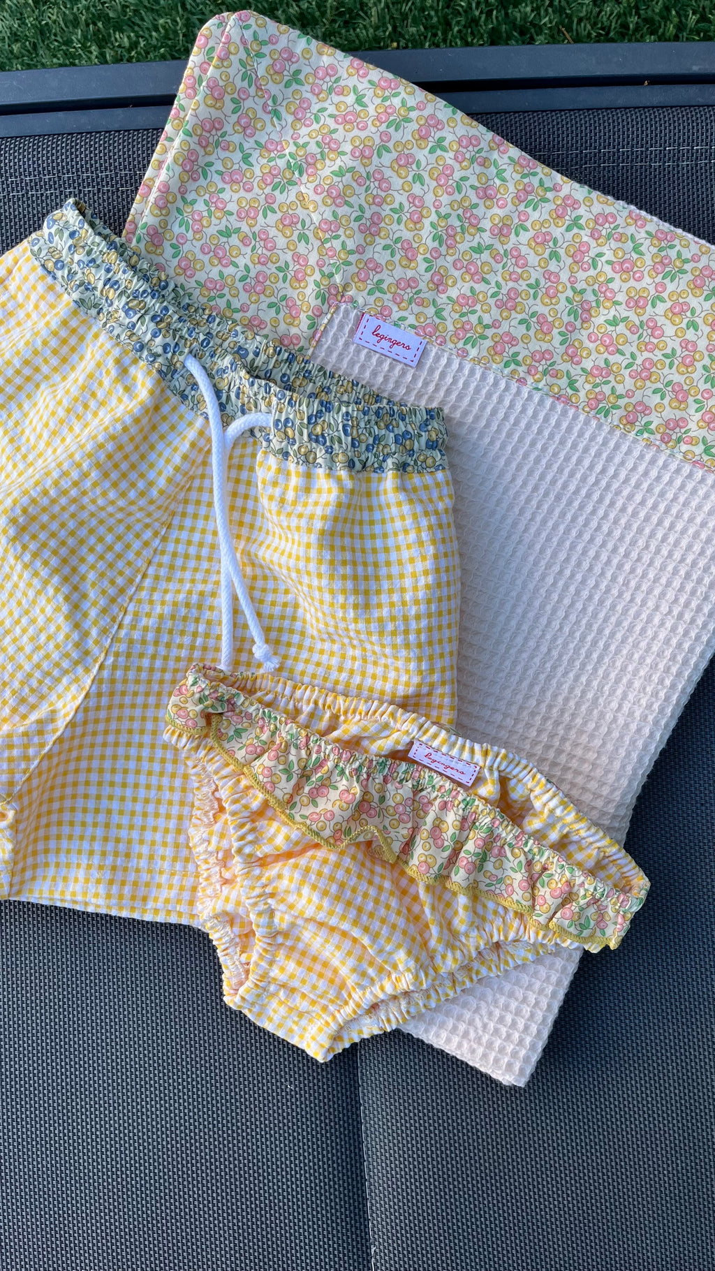 Slip bimba vichy giallo e balza frutti