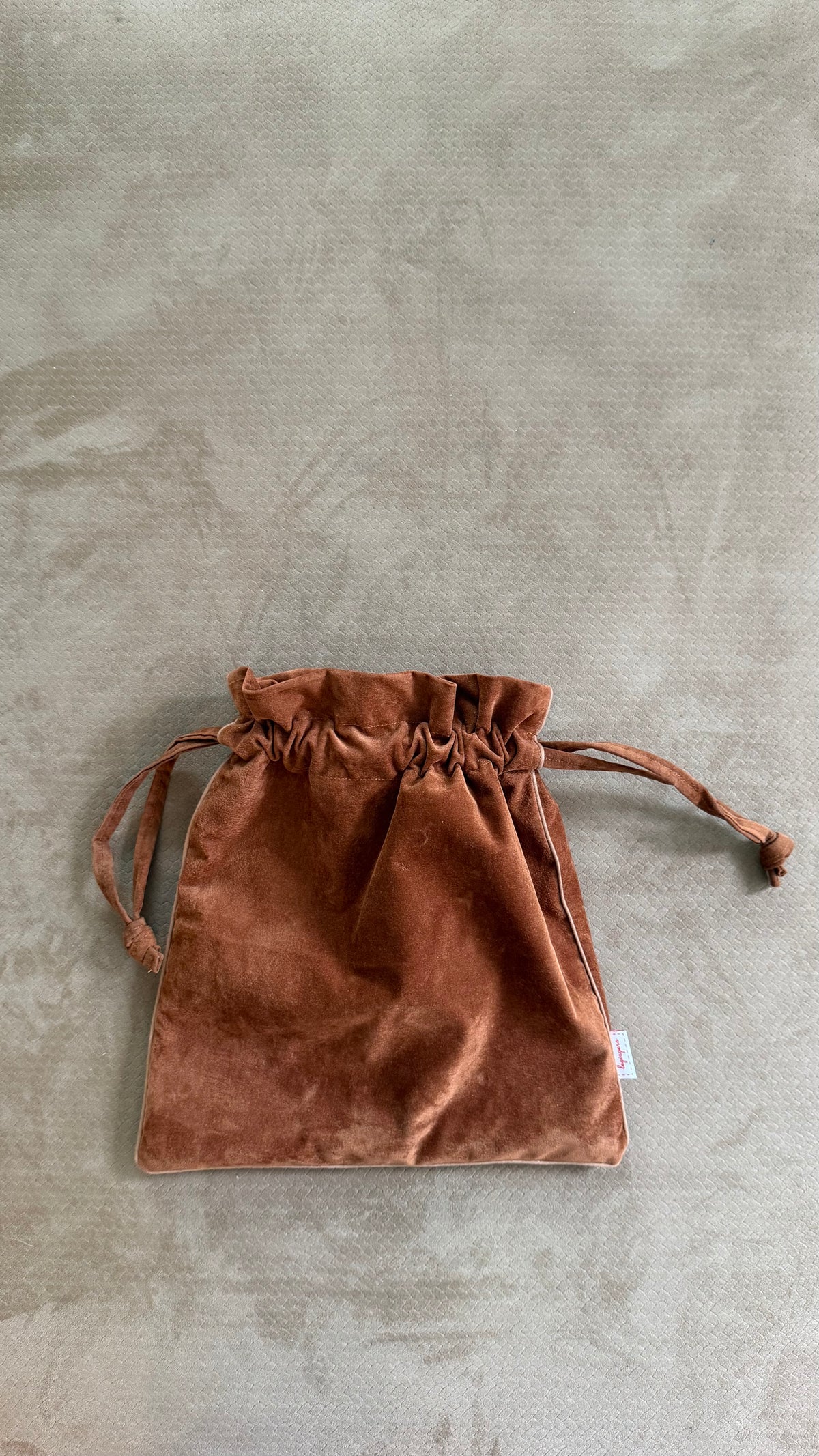 Pouch tracolla