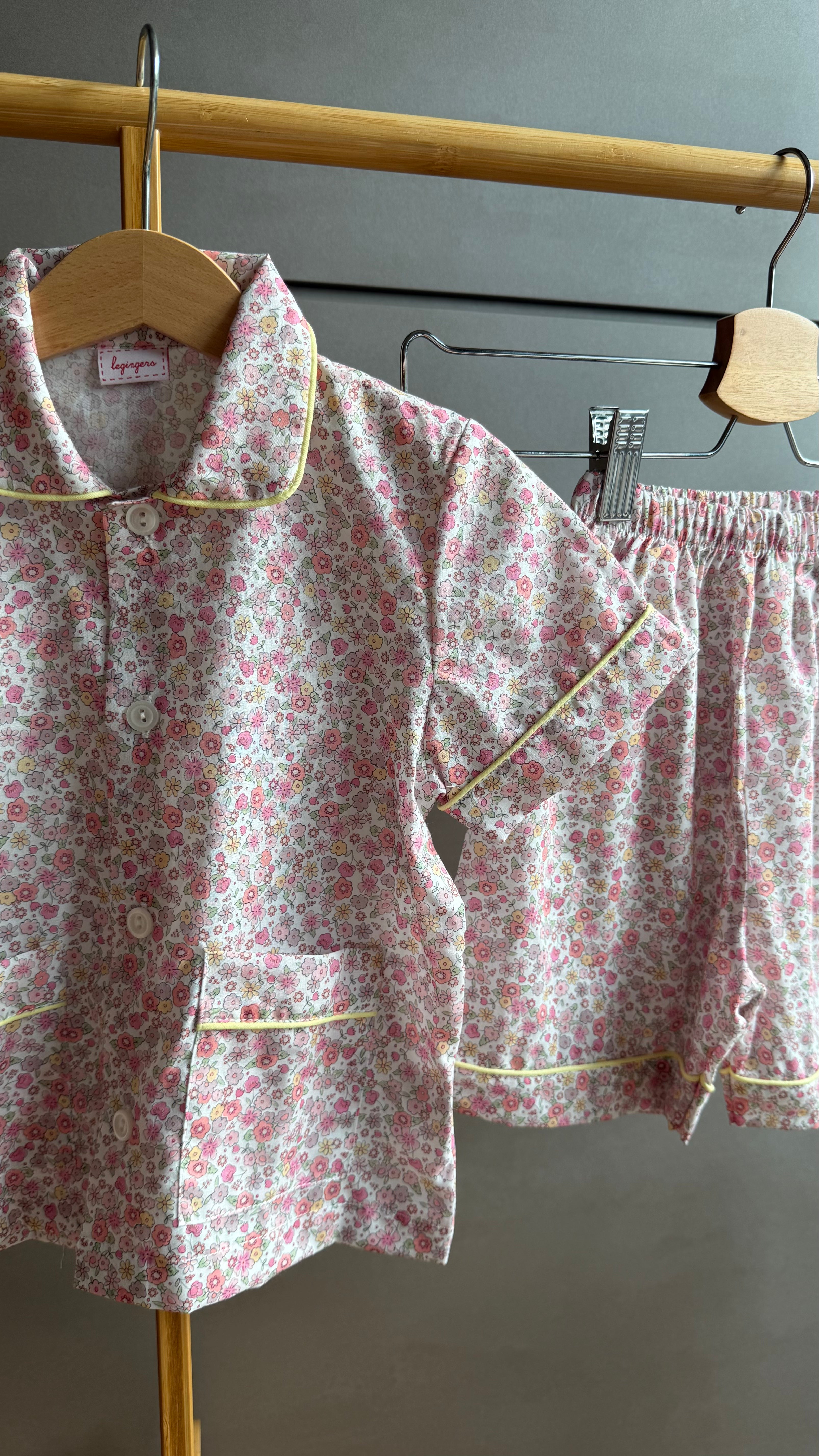 Pigiama Due pezzi: Dalla 2 alla 6 anni FIORELLINI ROSA E VERDI