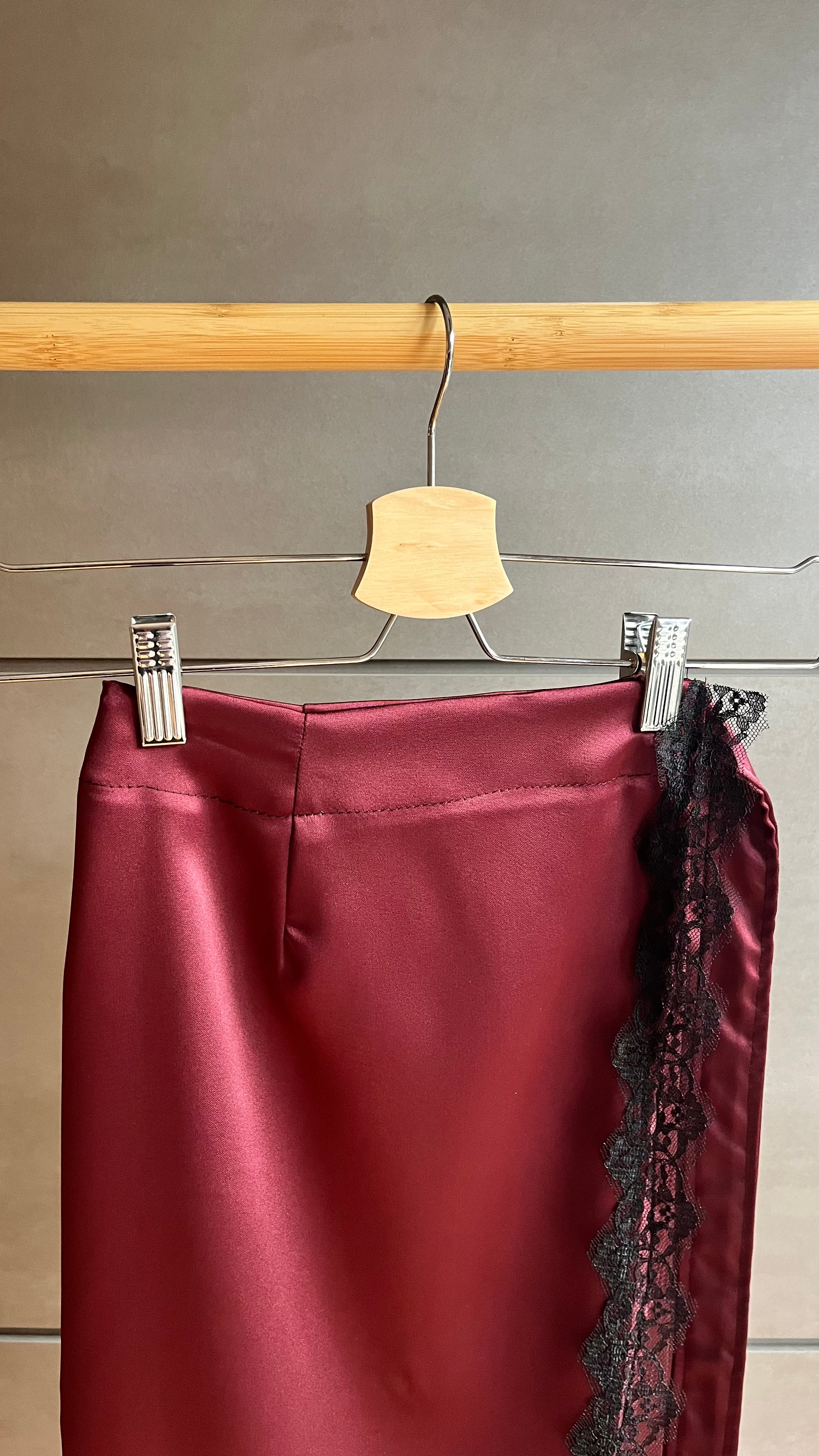 Gonna portafoglio pizzo e satin